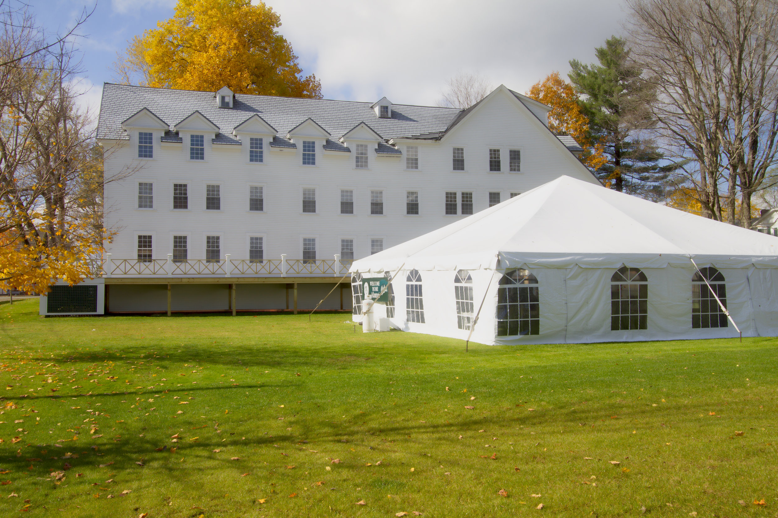 Utilize the lawn for autumn events