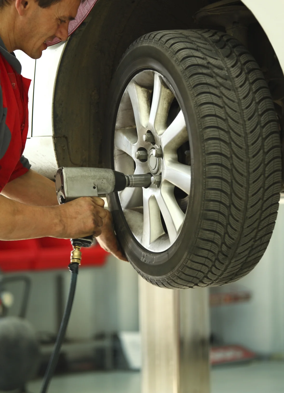 Impact Wrench Tightening Wheel.