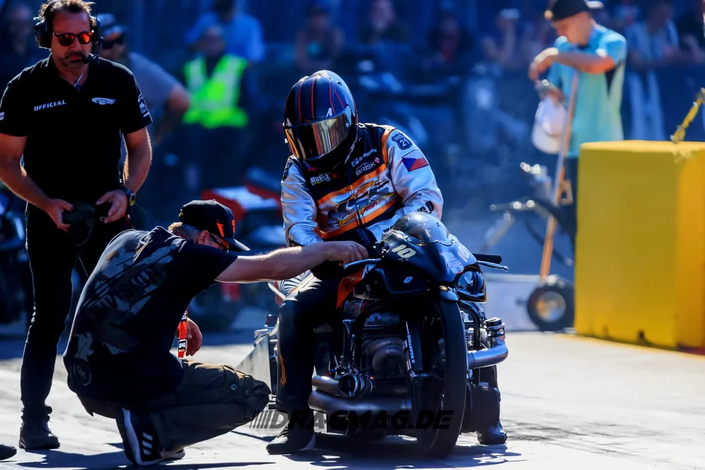 Andre Bartak, #10, Bike: SUZUKI PXM 1620 TURBO