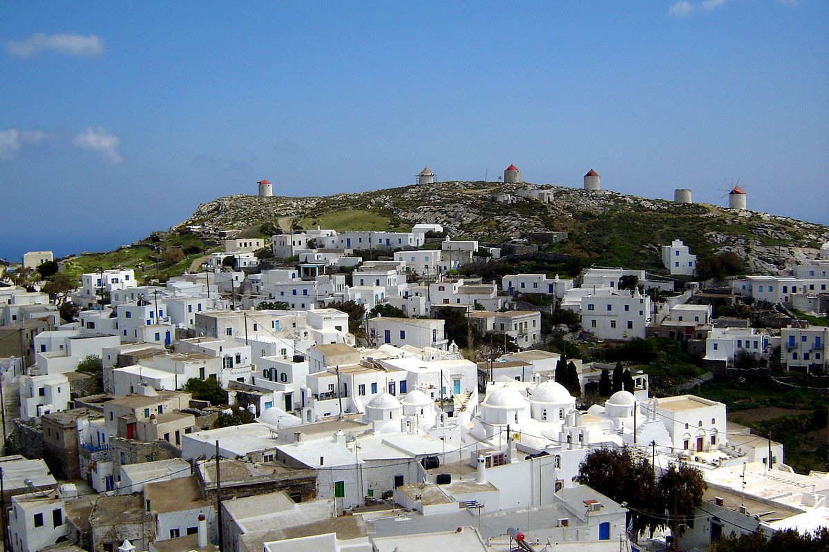 1200px-Chora_Amorgos_7231.jpeg