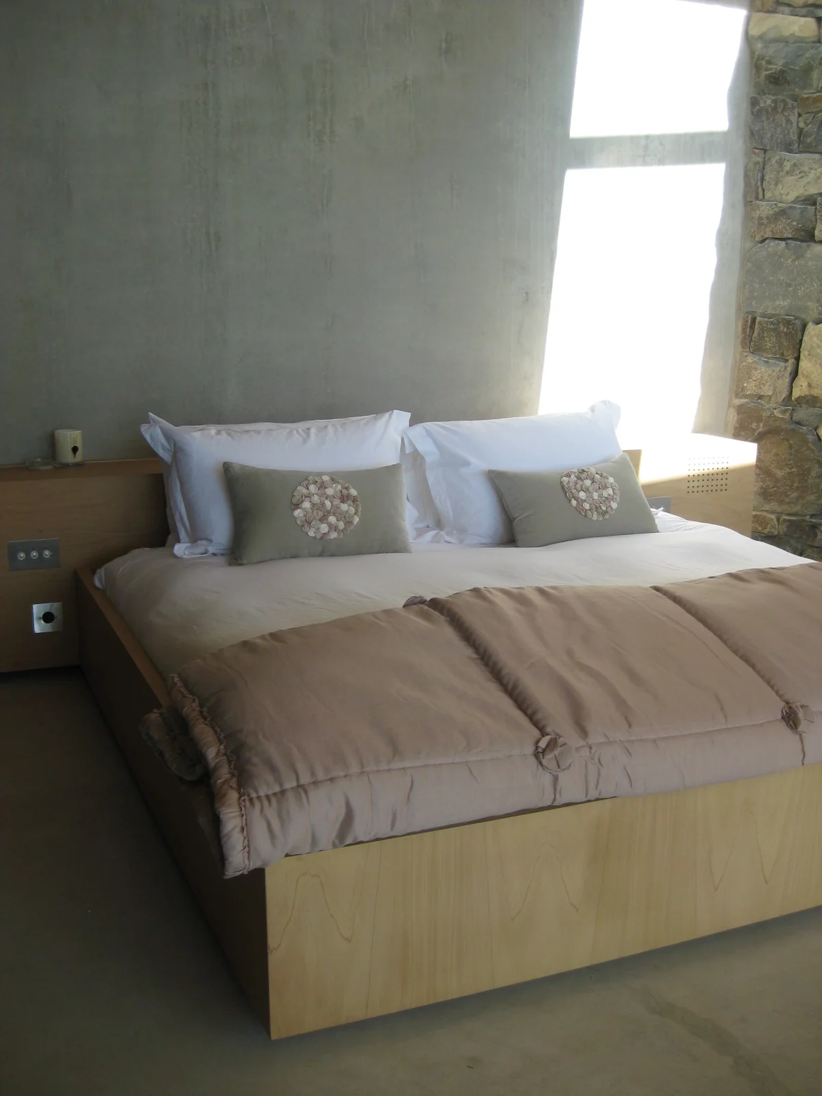 Seascape - Carved into the side of the hill with spectacular views of the ocean and mountains, this is the ultimate in elegance.