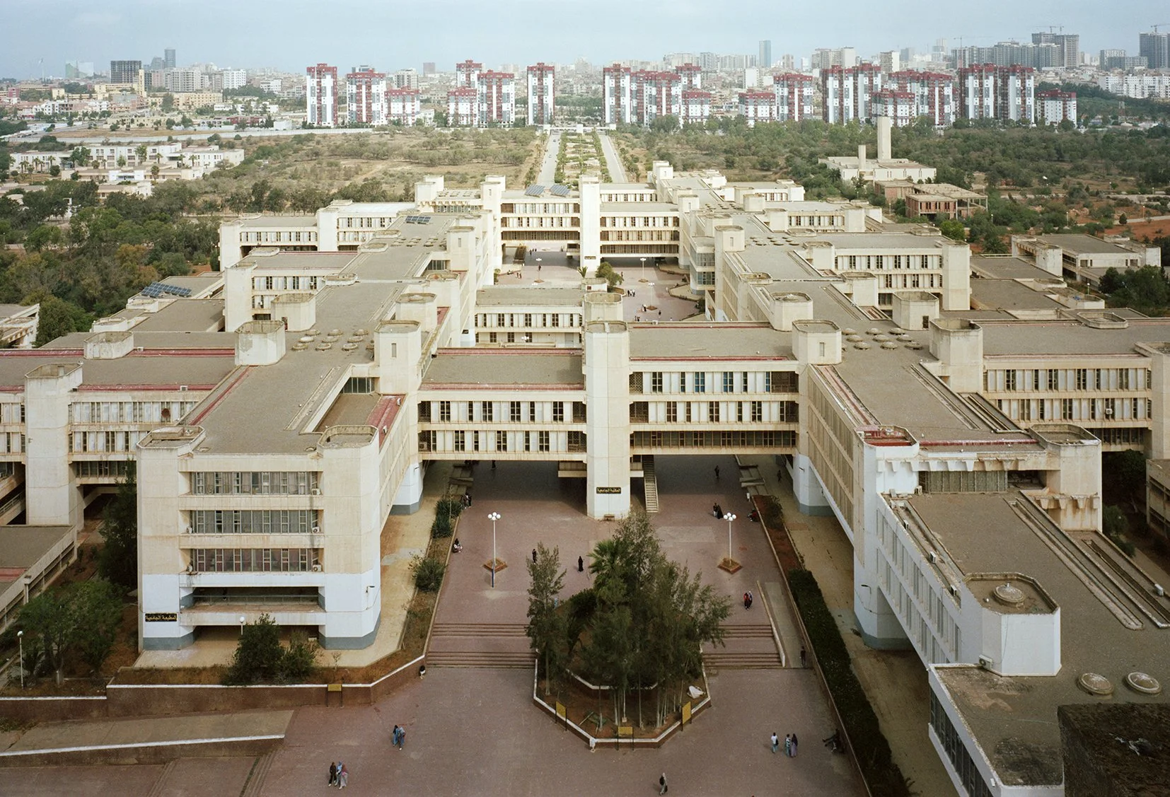 08_OranTechUni1_02.jpg