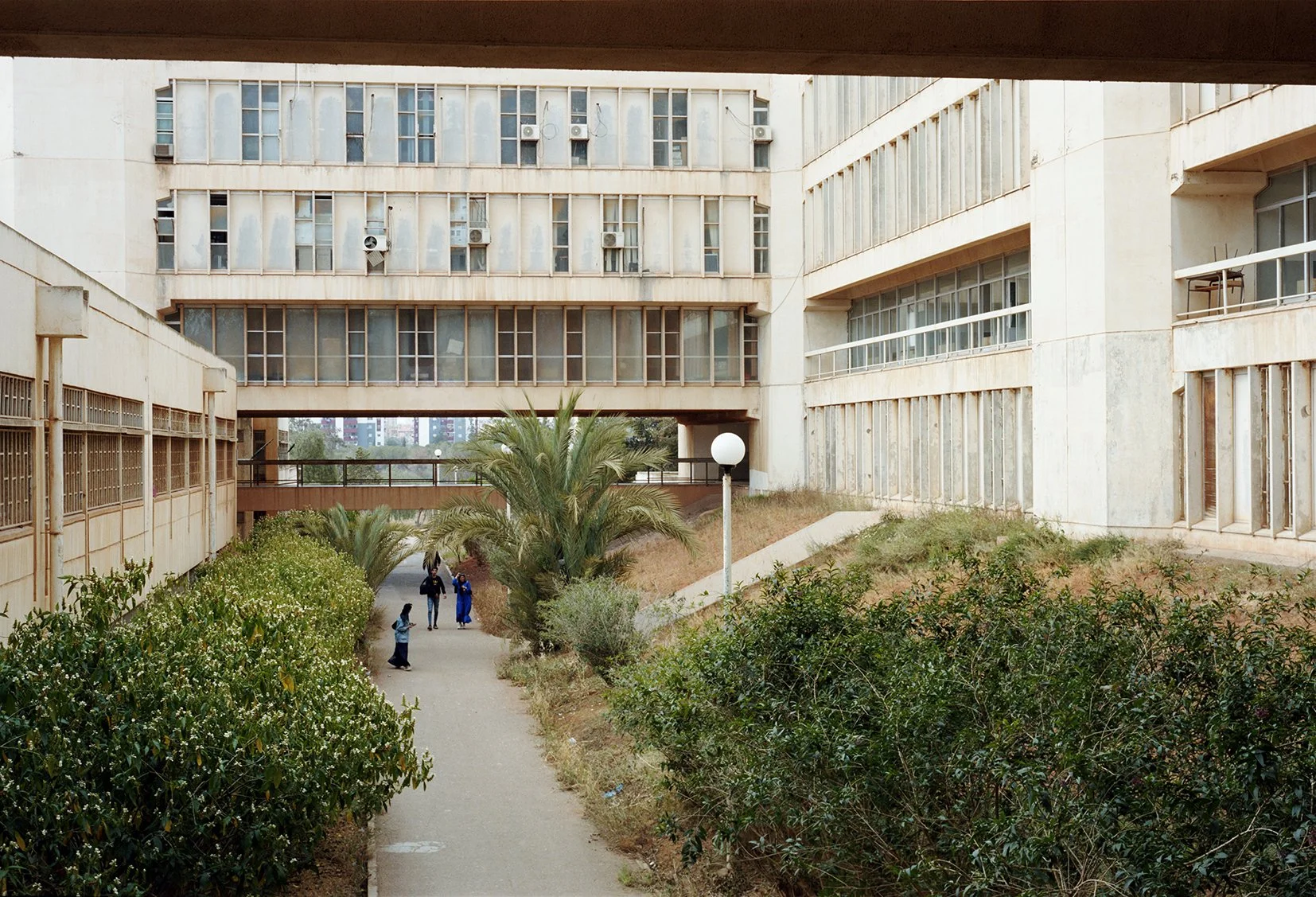 37_OranTechUni3_01.jpg