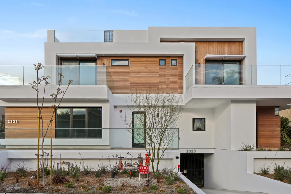 2323 28th St MLS - virtuallyherestudios.com-2.jpg