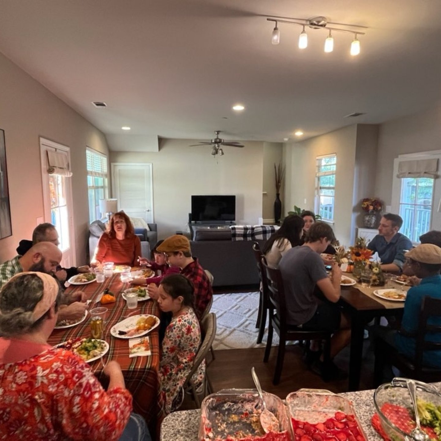 Happy (barely took any pictures) Thanksgiving! 🦃