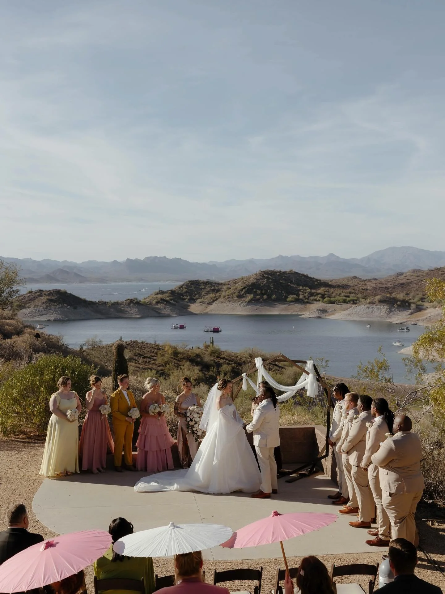 The most stunning spring wedding 🌸🌷☀️

&bull;

#arizonaweddingphotographer #desertweddingphotographer #arizonaelopementphotography