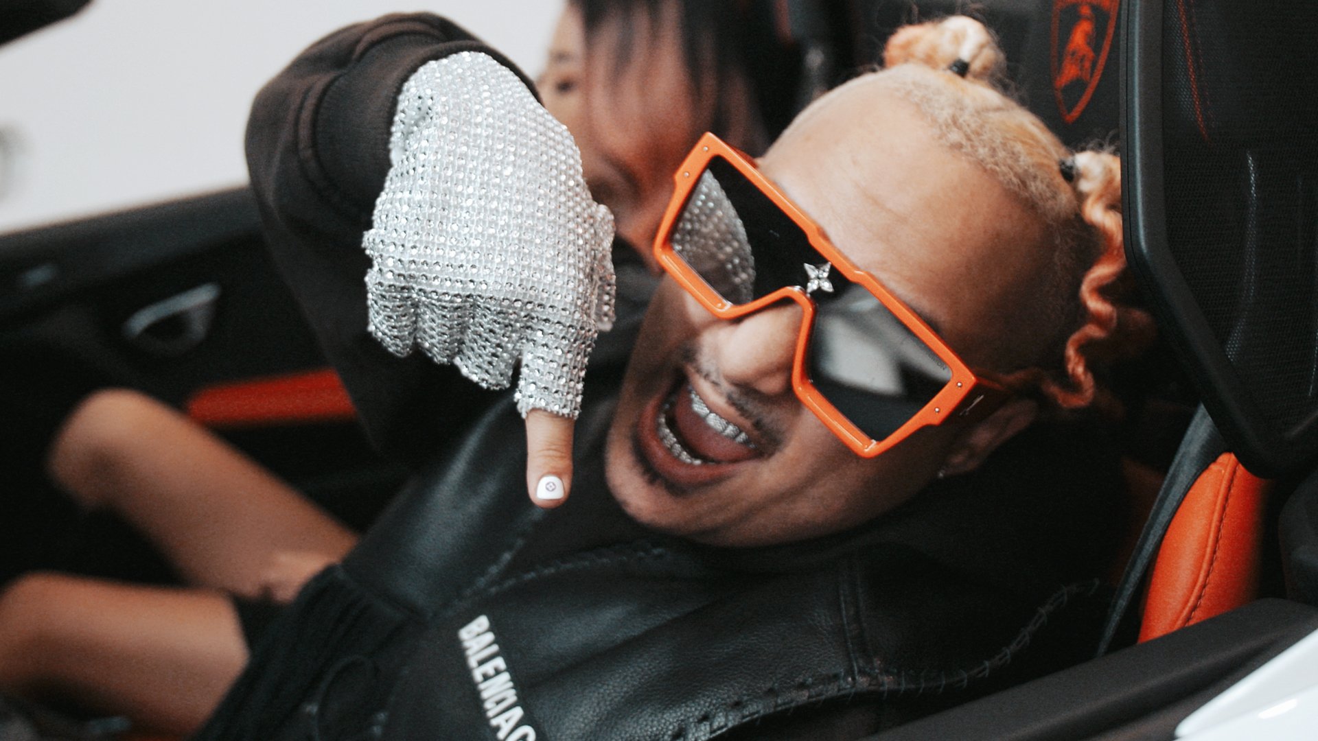 NESSLY - 2 SEATER