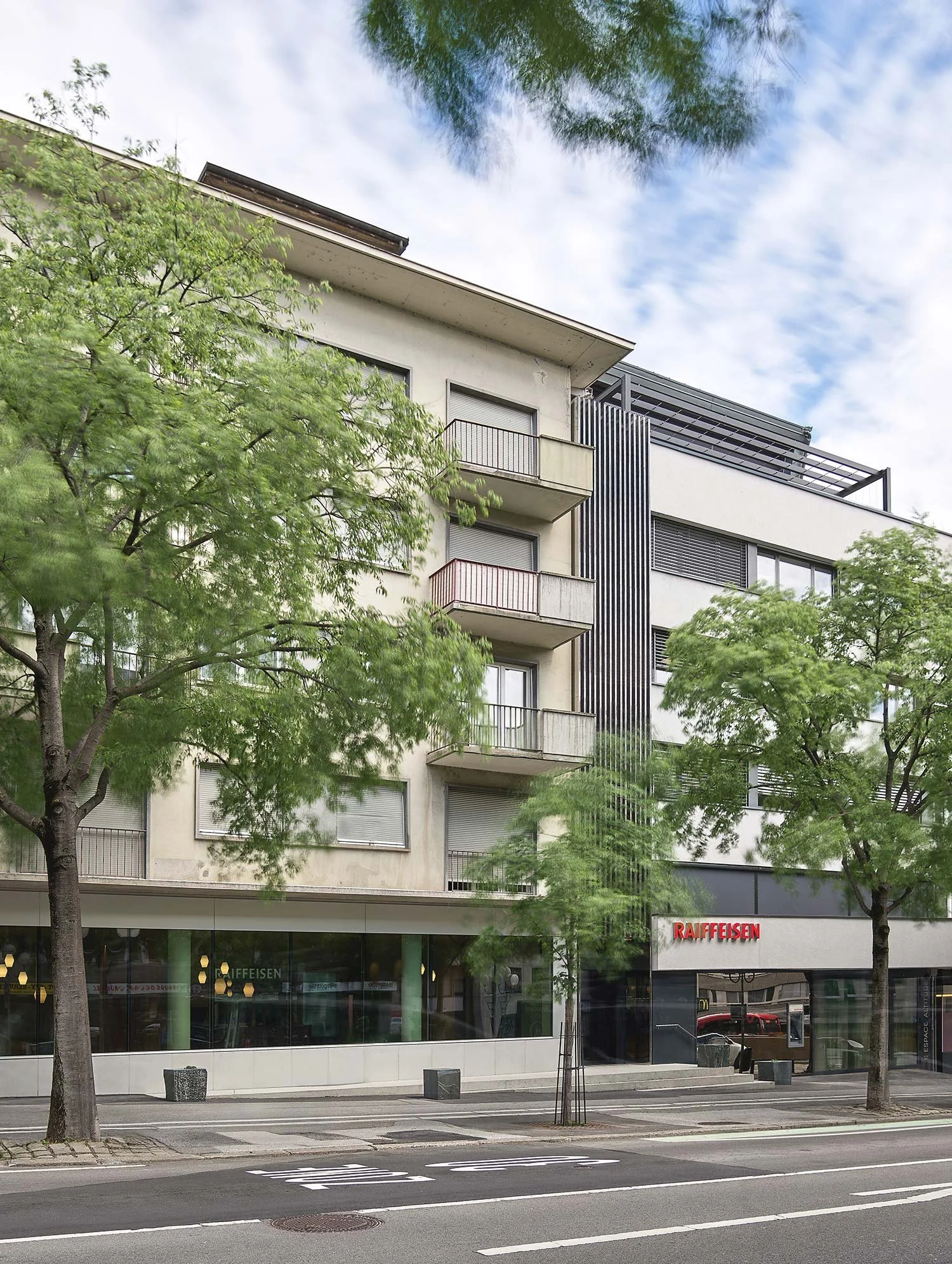 transformation de la banque raiffeisen sion et région - 2024