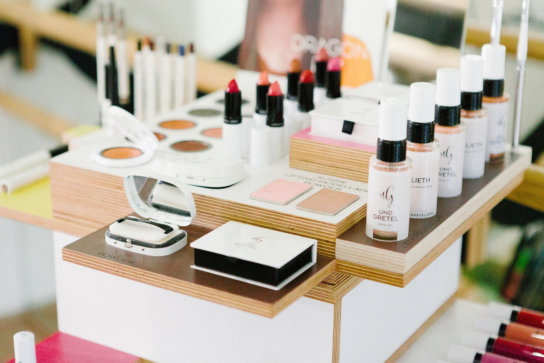Non toxic beauty touch ups with Und Gretel