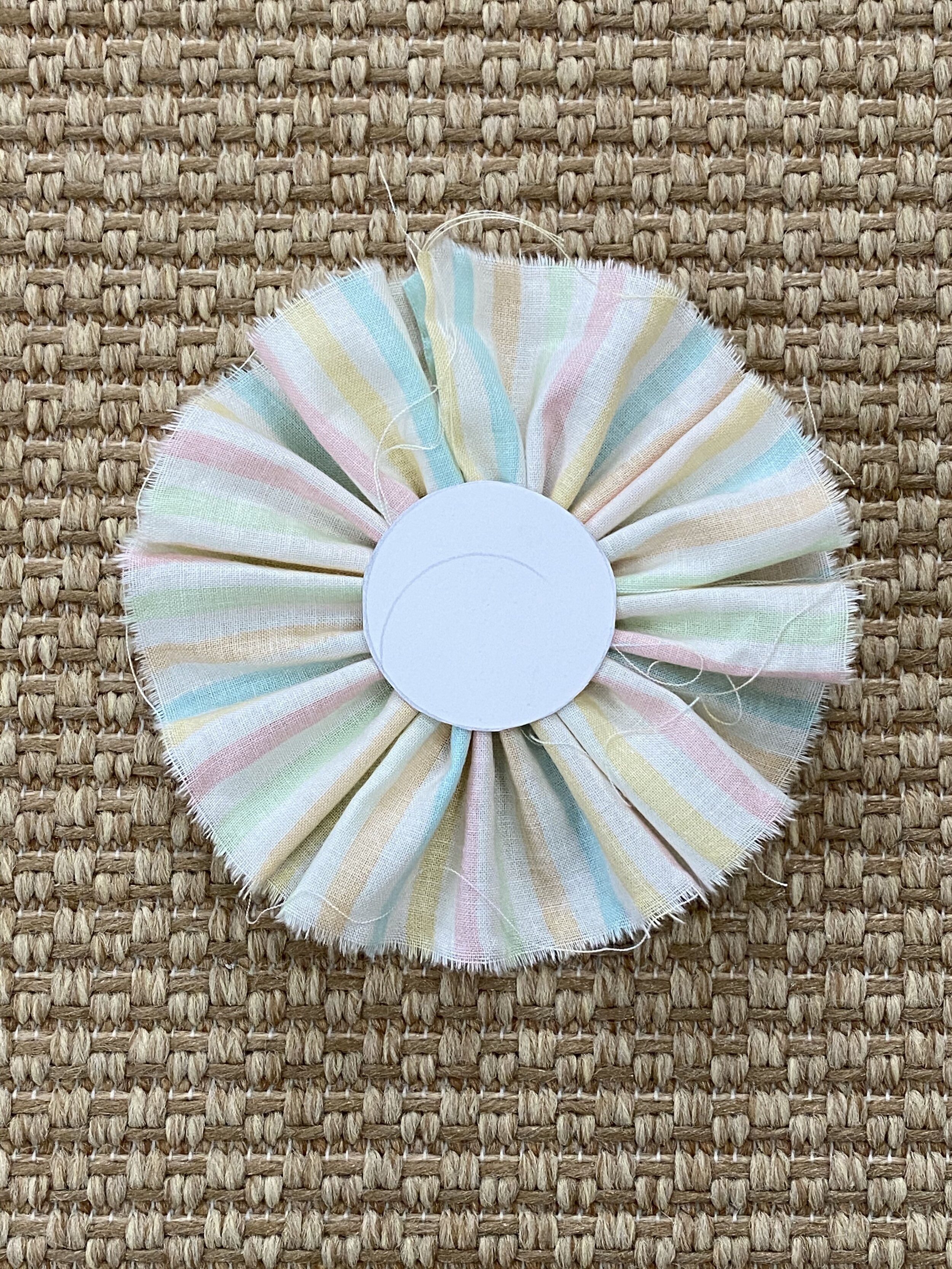 Diy Paper Rosette Badges.  Paper rosettes, Badges diy, Diy paper