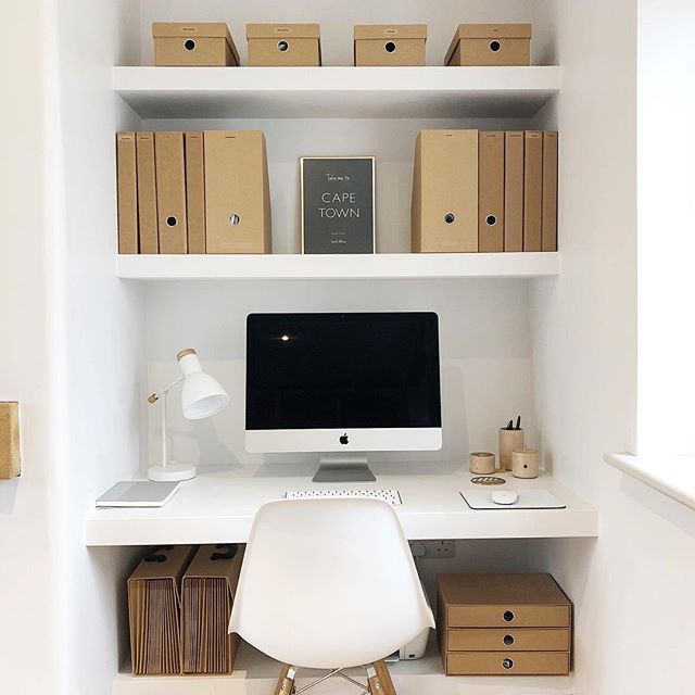 The study in a little fireside alcove in the sitting room is one of my favourite areas in the whole house. A beautifully clean, fresh tidy use of space. Perfect for clear head thinking and working. #neatfreak