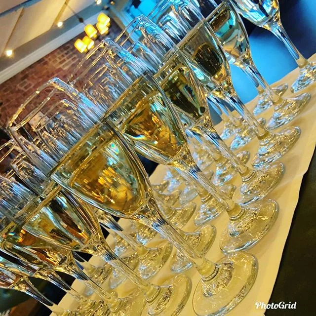 Who doesn&rsquo;t love #champagne &hearts;️&hearts;️🍾🥂🥂🥂