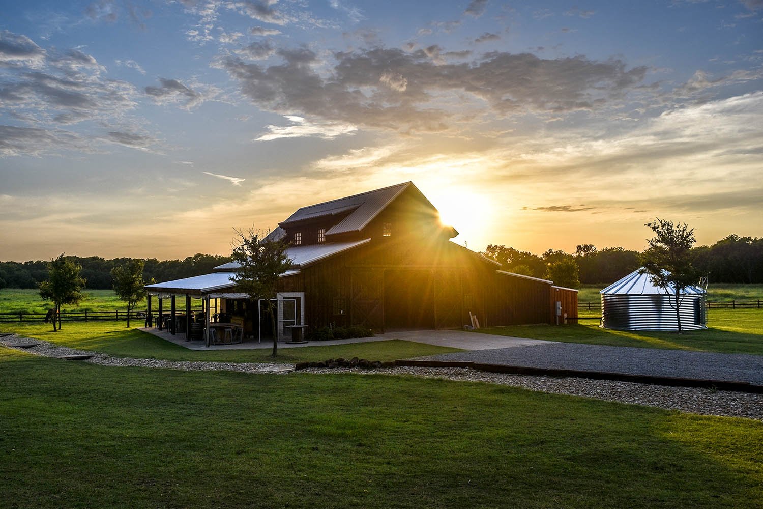 sunburst barn.jpg