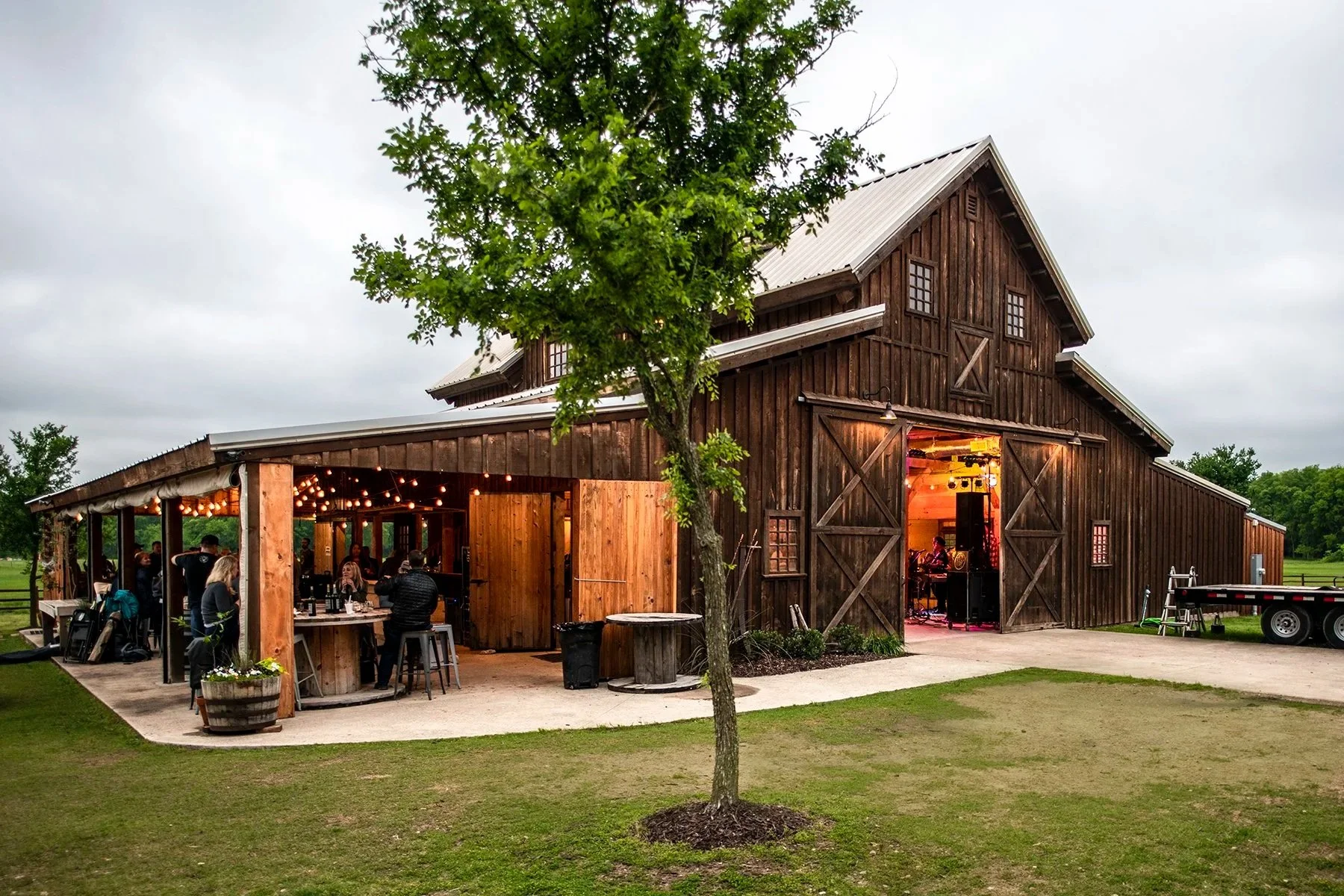 tree barn patio band inside.jpg