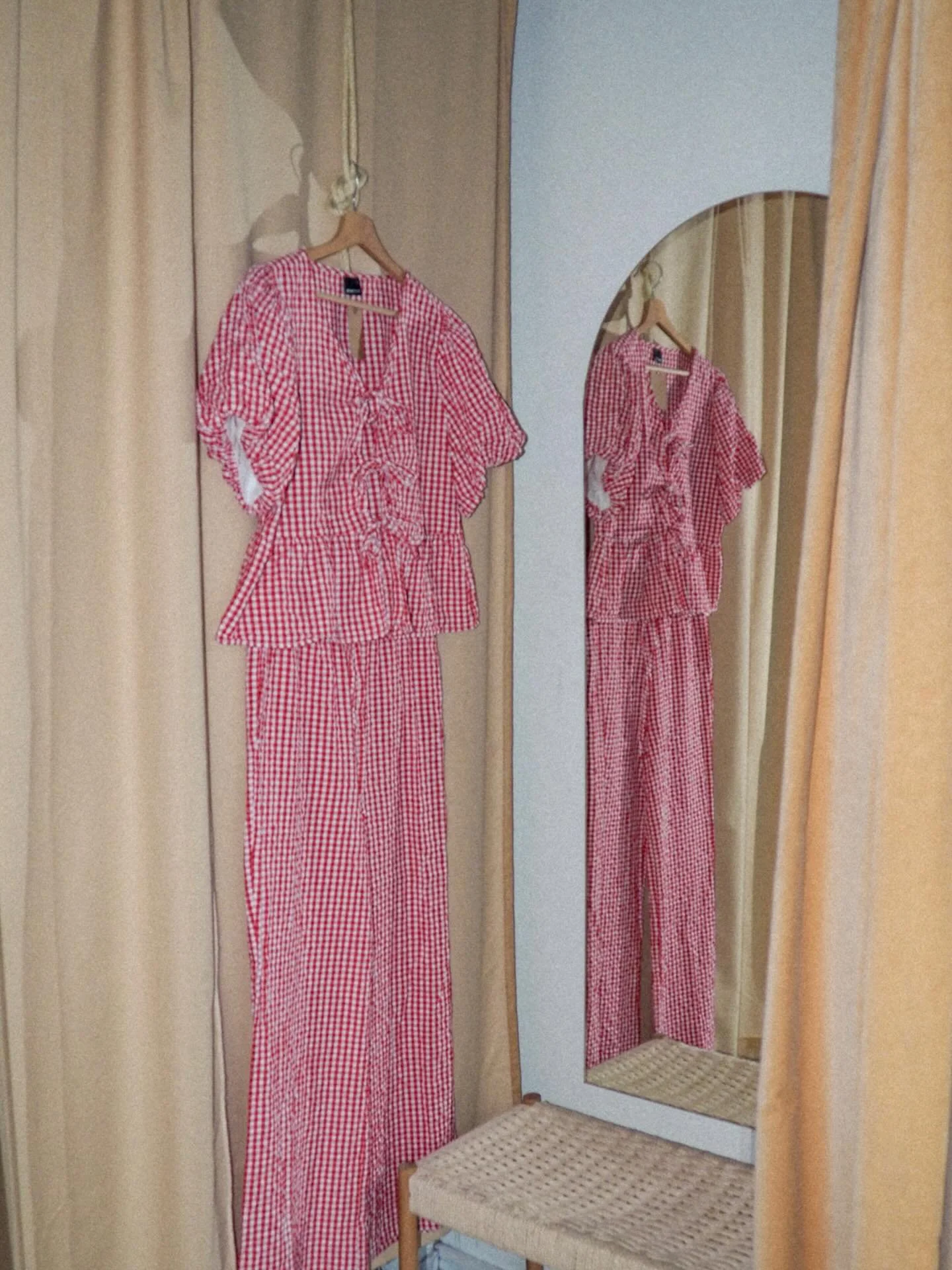 Maanantaimarket hiljenee joulun viettoon 24.-26.12. ❤️

Ihania ja pehmoisia pyhi&auml; kaikille ☁️ ✨

N&auml;hd&auml;&auml;n viikonloppuna! Sillon ollaan taas ihan normaalisti auki ✌🏼

#maanantaimarket #secondhand #secondhandturku #turku #kivijalkak