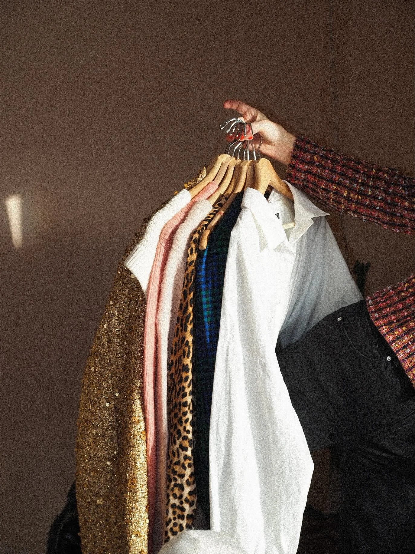 Vuoden eka memo 📝

🤎 Avataan helmikuun varauskalenteri tulevana perjantaina klo 11
🤎 Siivottiin t&auml;n&auml;&auml;n joulu pois ja k&auml;&auml;nnettiin katseet kunnolla t&auml;h&auml;n vuoteen. 2026 we are ready 🔥
🤎 P&auml;&auml;tettiin, ett&a