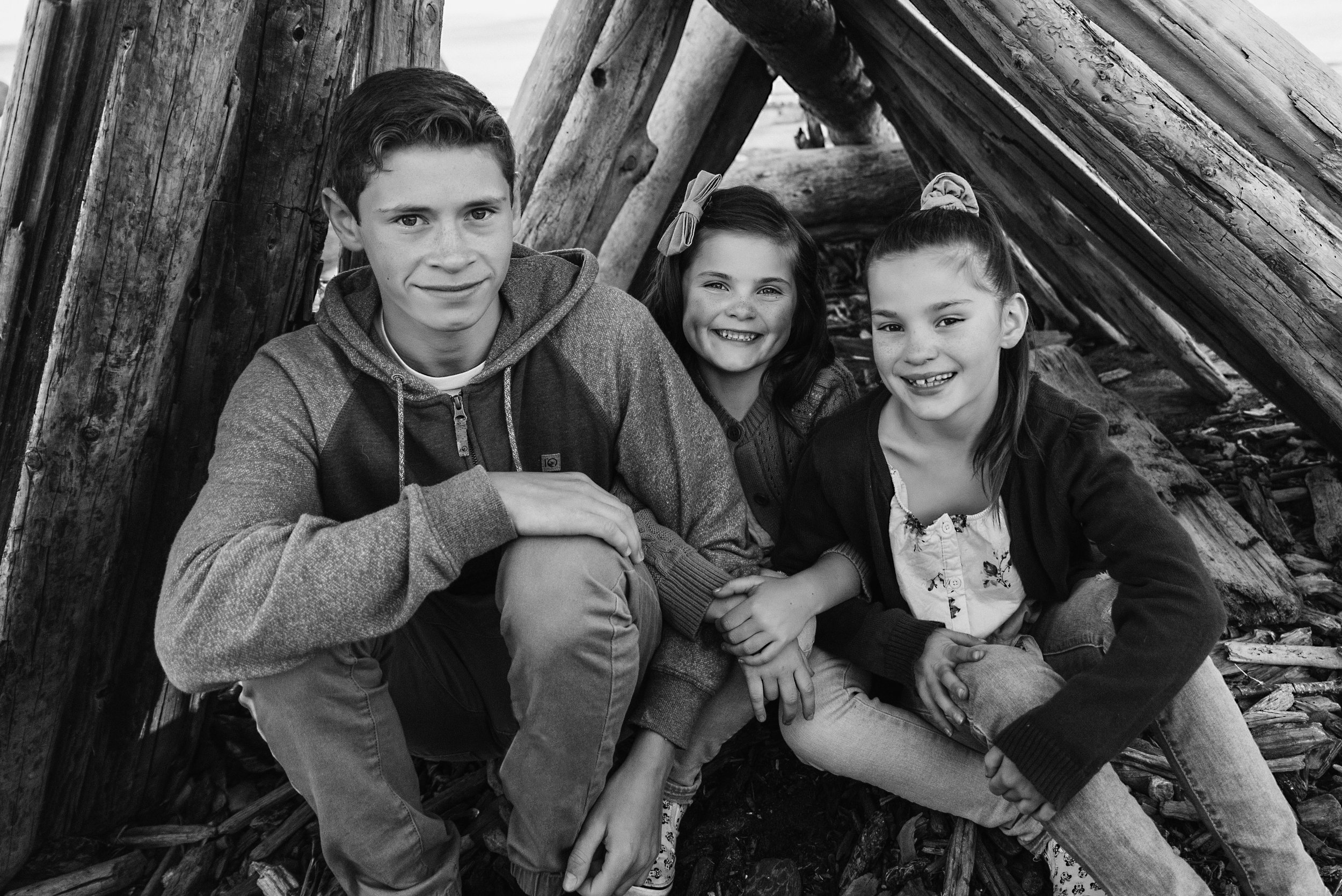 Siblings and Family Photographer Victoria BC.jpg