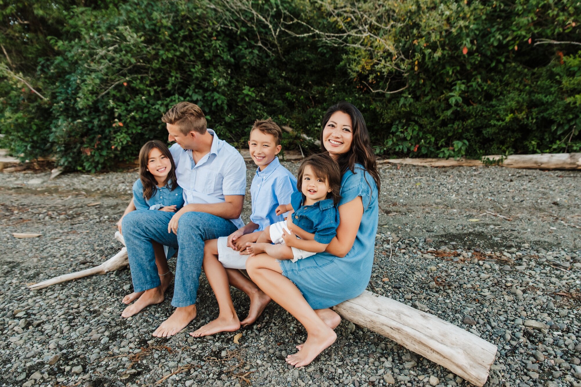 family photographers victoria bc cowichan lake family session_0005.jpg