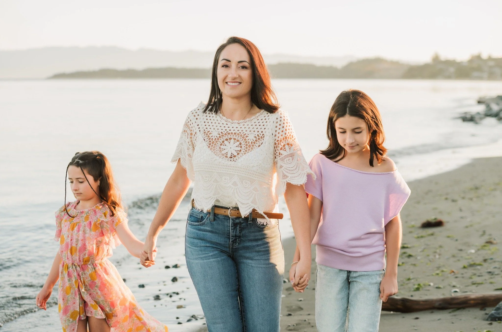 Nothing beats golden hour at Esquimalt Lagoon, especially when spent with a beautiful friend and her lovely daughters. Pure magic! ✨