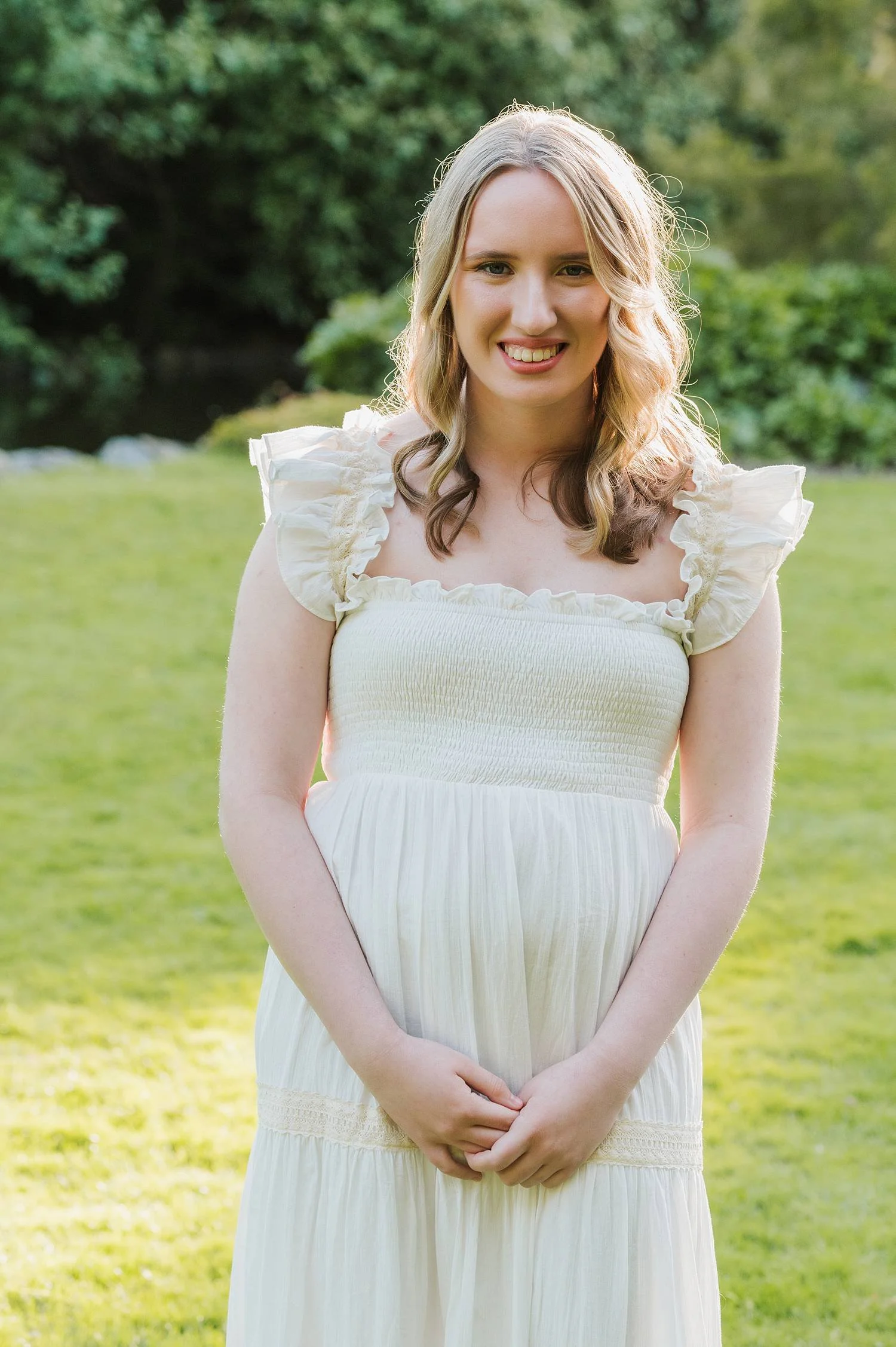 best grad photographer in victoria Outdoor grad photography session Victoria BC in natural light