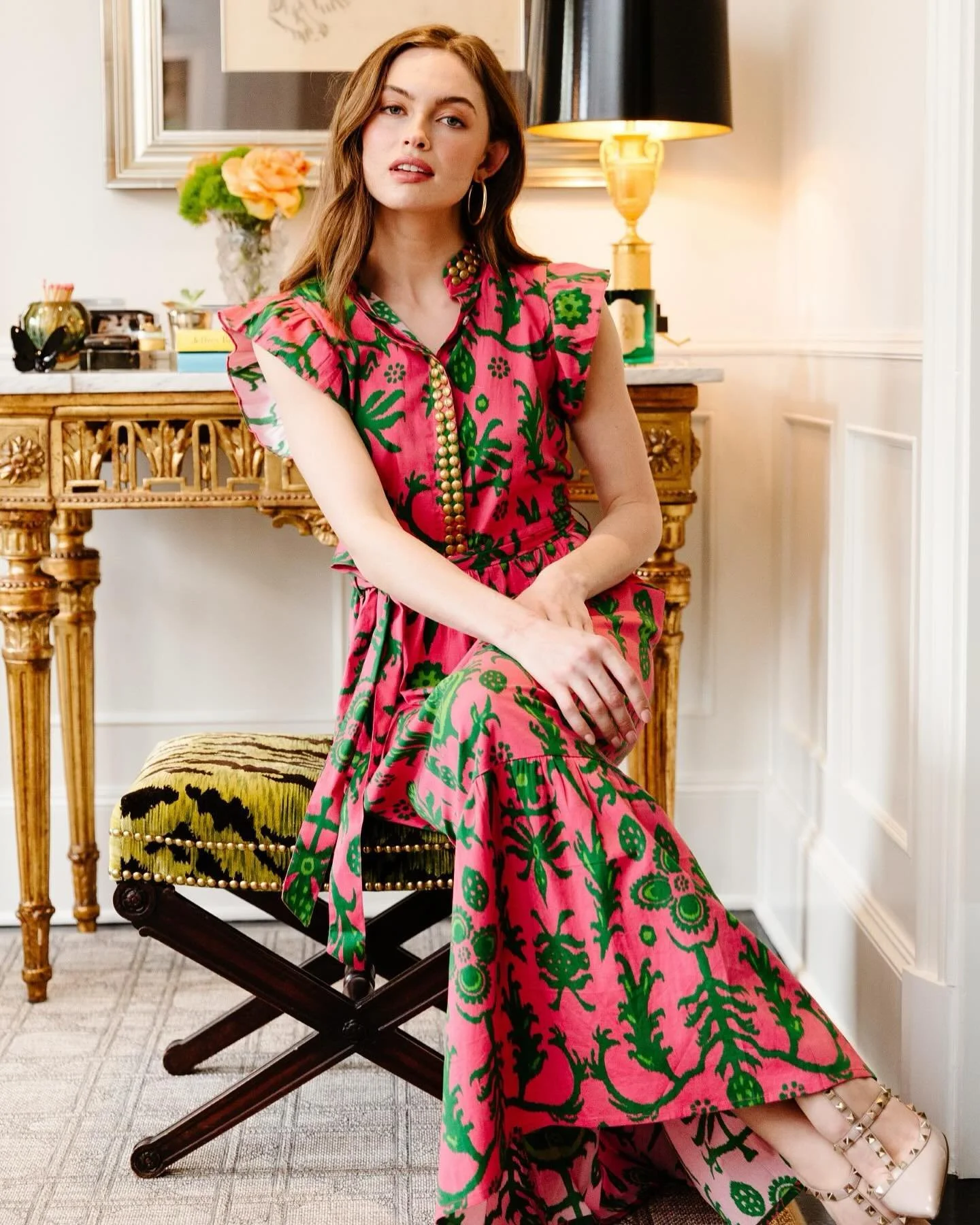 We are excited to welcome @sheridanfrench to Reeves and Company!🩷 
It&rsquo;s not too late to schedule your market appointment to see the Sheridan French fall, holiday, and resort collections!