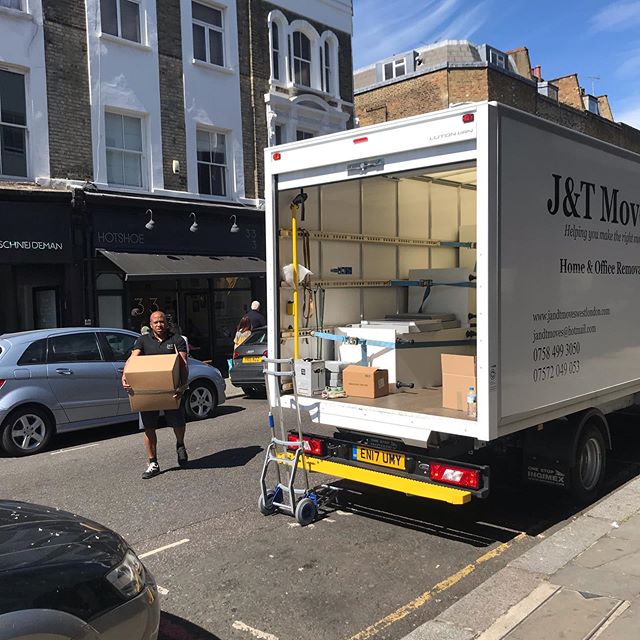 J&amp;TMoves 
Portobello Shop move on a lovely sunny day 🌞for all your moving needs contact us @jandtmoves@Hotmail.com
#Moving #moves#removals#home#office#events #workexperience#shop#ssrbooks#sophiebooks#flowphotographic