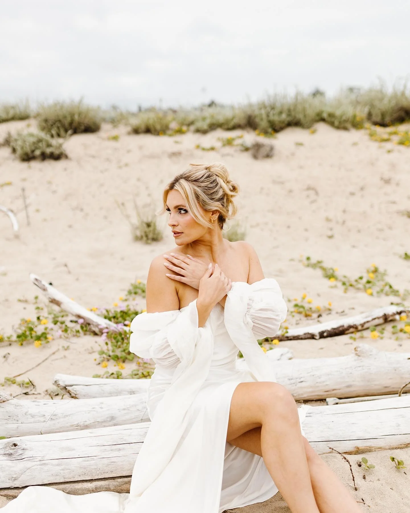 Ladies and gentlemen, ✨Stina✨
Still forever thinking about this shoot and how stunning Stina was this day 💛

Stylist + Host: @styledbylinds_ 
Hair + Makeup: @kellyjobeauty 
Model: @stinafficial 
Dress: @forloveandlemons