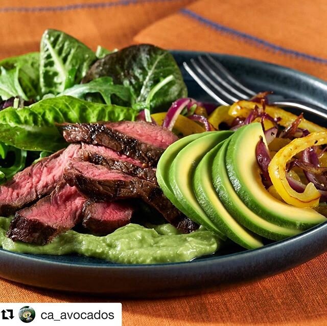 Doesn&rsquo;t this look amazing? Definitely going to be checking this out!! #Repost @ca_avocados
・・・
@manuel.villacorta, dietitian and author of &ldquo;The Essential Cookbook for Men,&rdquo; has a few tips to keep your meal plan delicious and, most i