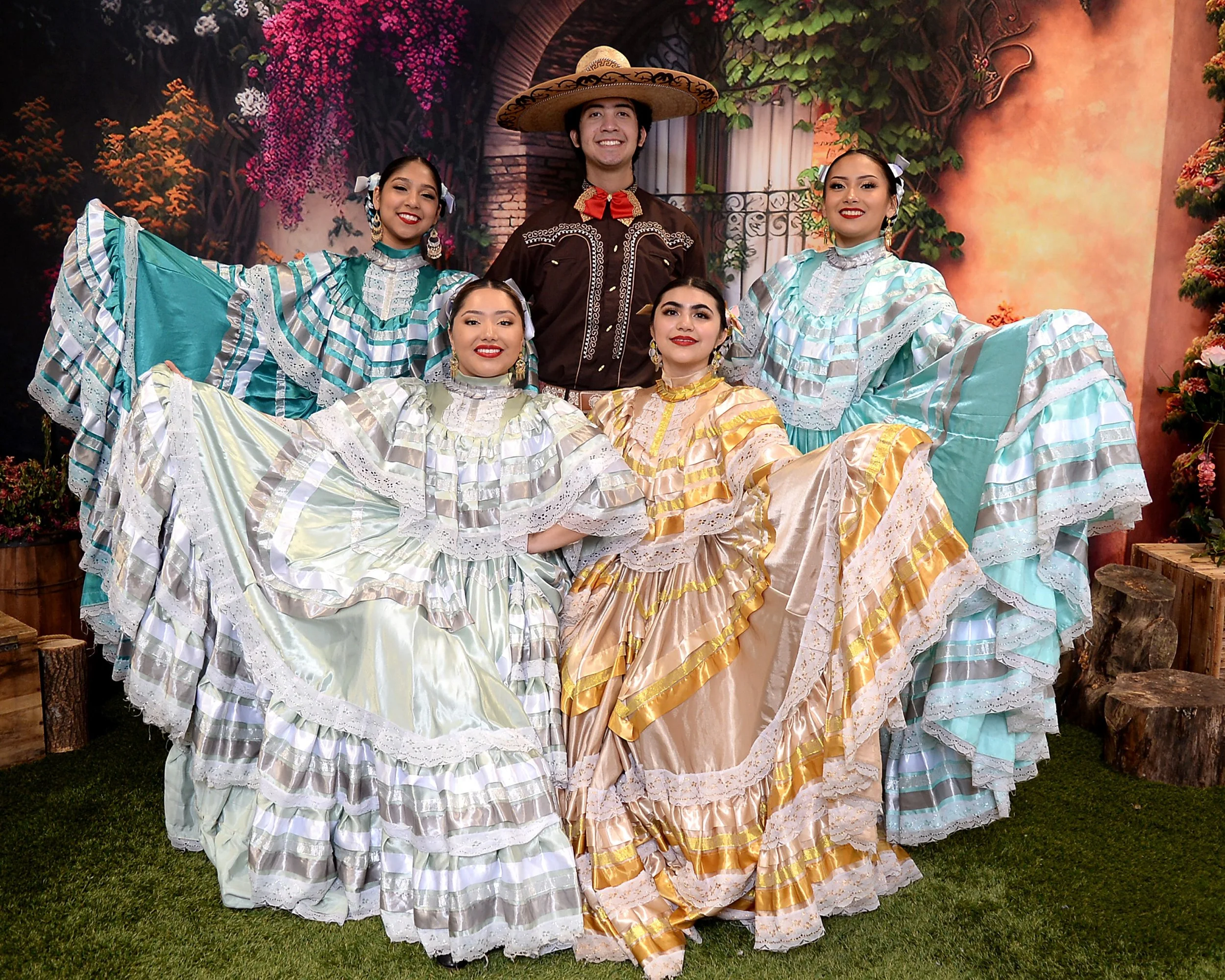 group-pic-mexican-inde.jpg