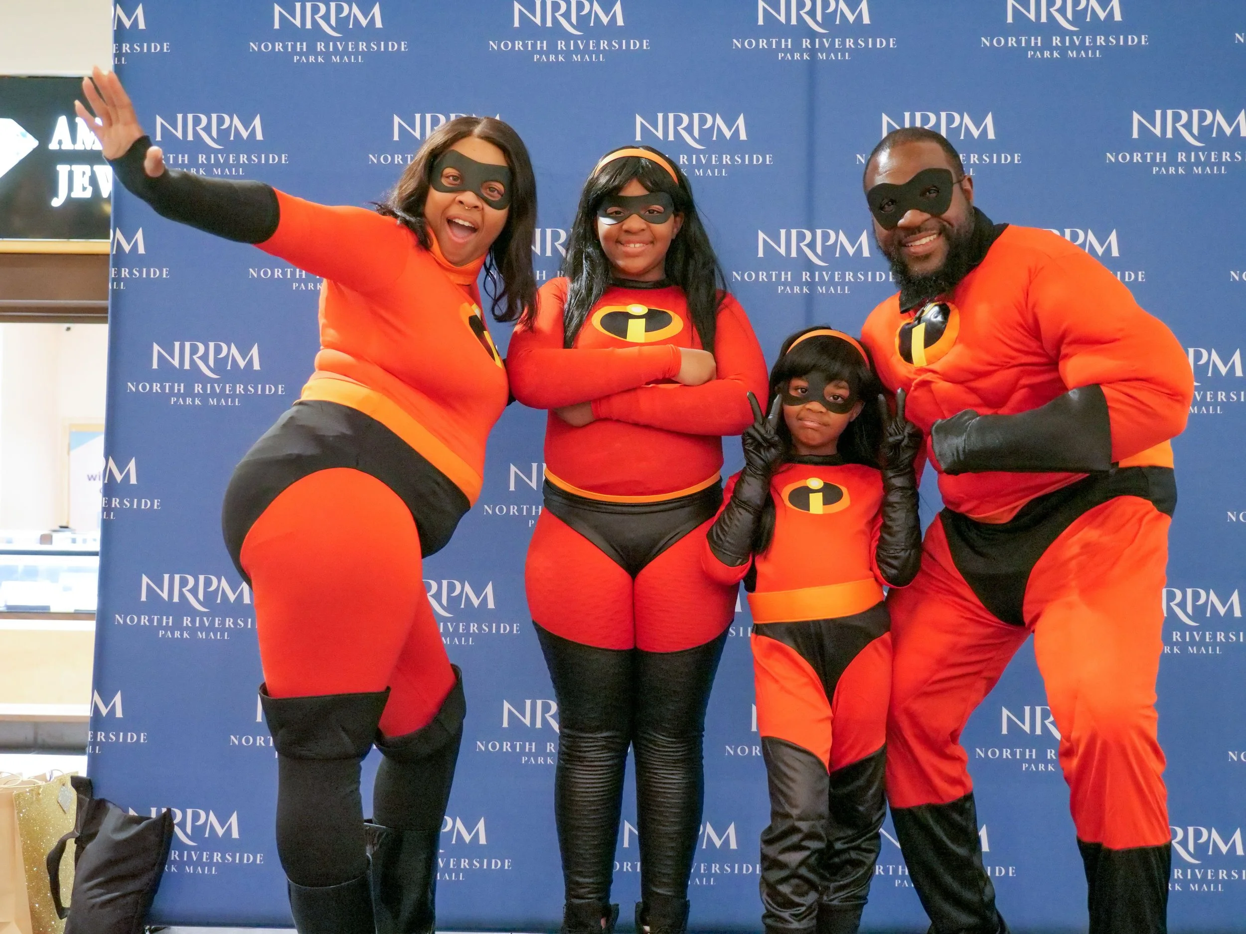2023-halloween family.jpeg