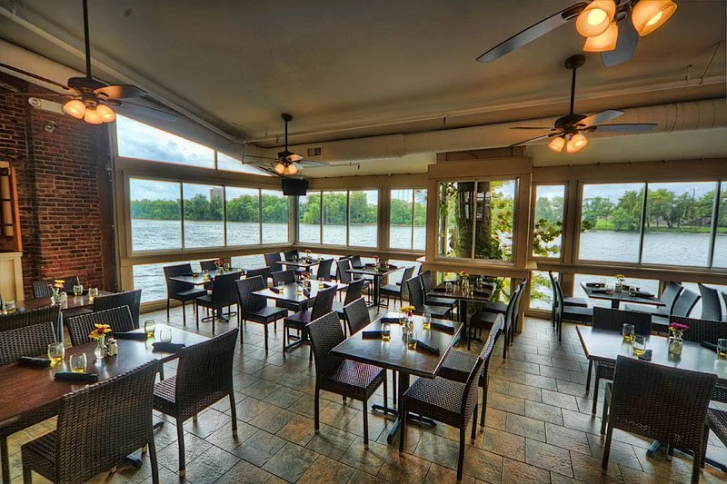 Restaurant — Cooper's Riverview