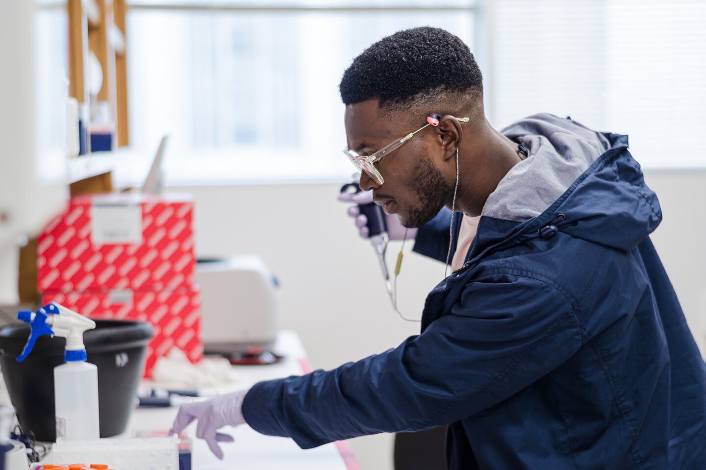 The graduate school term is almost over... we are going to miss our rotation students!
.
.
.
.
.
#bcm #baylorcollegeofmedicine #gradschool #fazallab #houston #research #science #lab