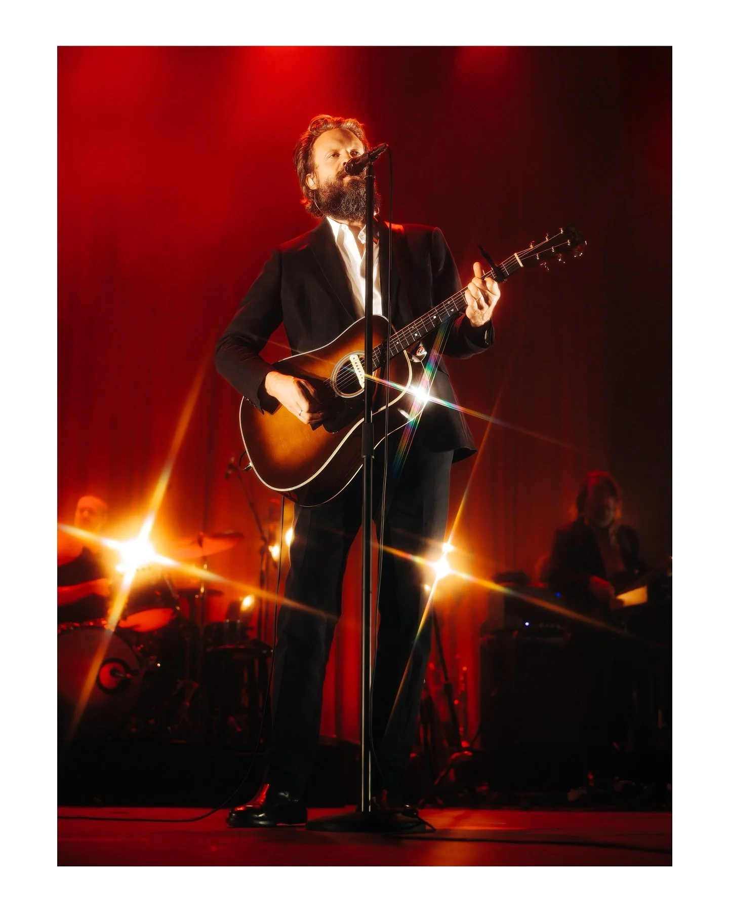 An evening with God&rsquo;s Favorite Customer @fatherjohnmisty /// 9.14.25 x @missionballroom &bull;
&bull;
&bull;
&bull;
&bull;
#gfx100s #fujifilm #myfujifilmlegacy #morethanfullframe #concertphotography #concertphotographer #musicphotography #notic