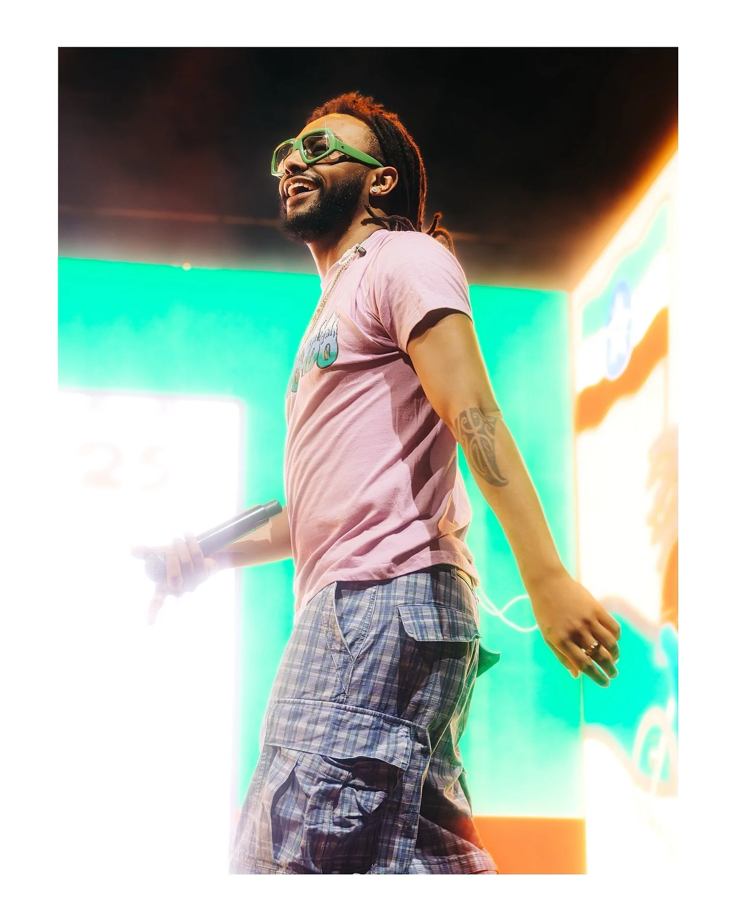 @amine /// 9.27.25 x @fillmoreden &bull;
&bull;
&bull;
&bull;
&bull;
#gfx100s #fujifilm #myfujifilmlegacy #morethanfullframe #concertphotographer #musicphotography #madewithlightroom #sponsorme #prismlensfx #denverconcerts #denverconcertphotographer 