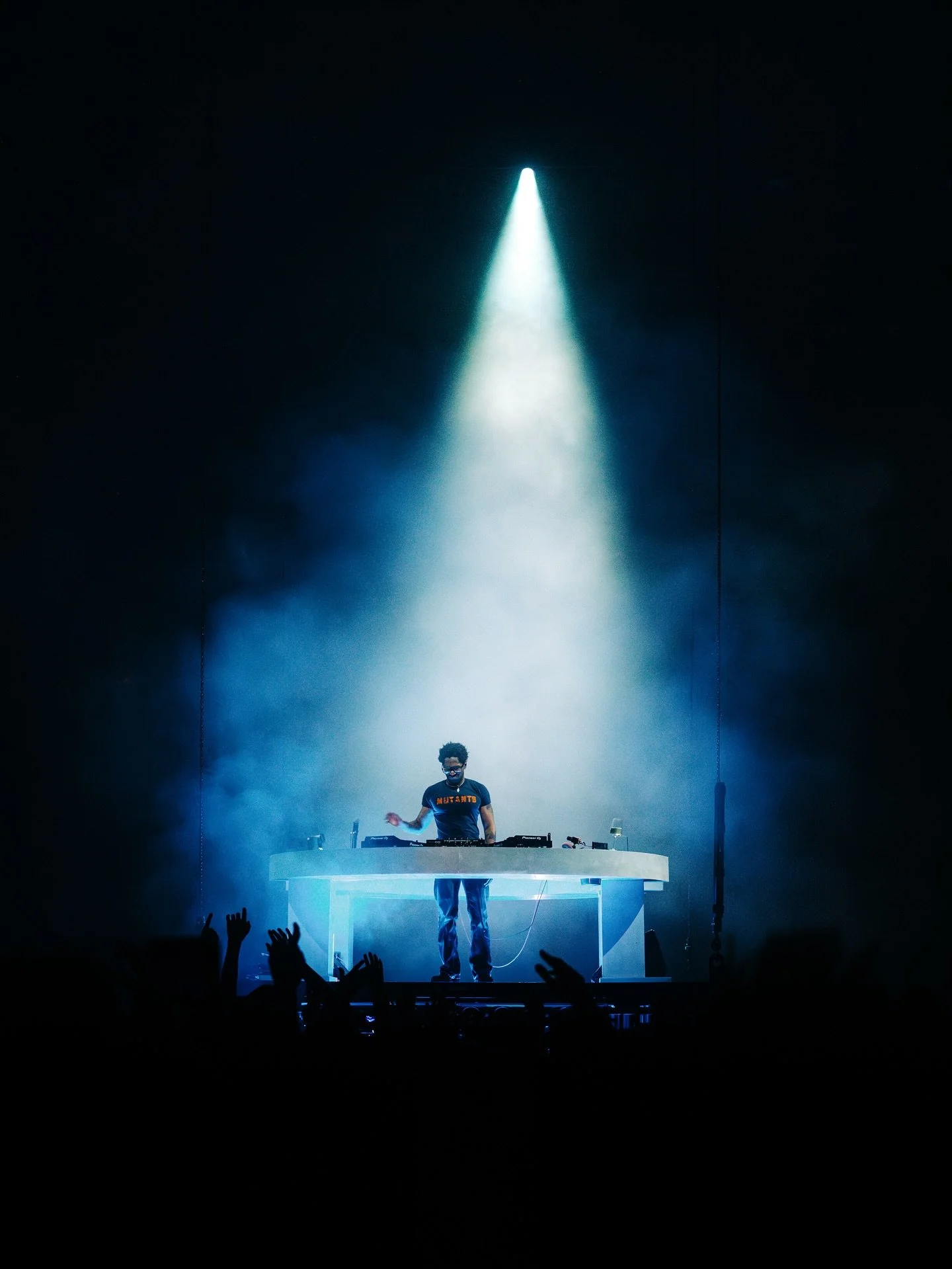 @kaytranada &bull; 11.1.25 x @ballarenadenver &bull;
&bull;
&bull;
&bull;
&bull;
#gfx100s #fujifilm #myfujifilmlegacy #morethanfullframe #concertphotographer #musicphotography #madewithlightroom #sponsorme #prismlensfx #denverconcerts #denverconcertp