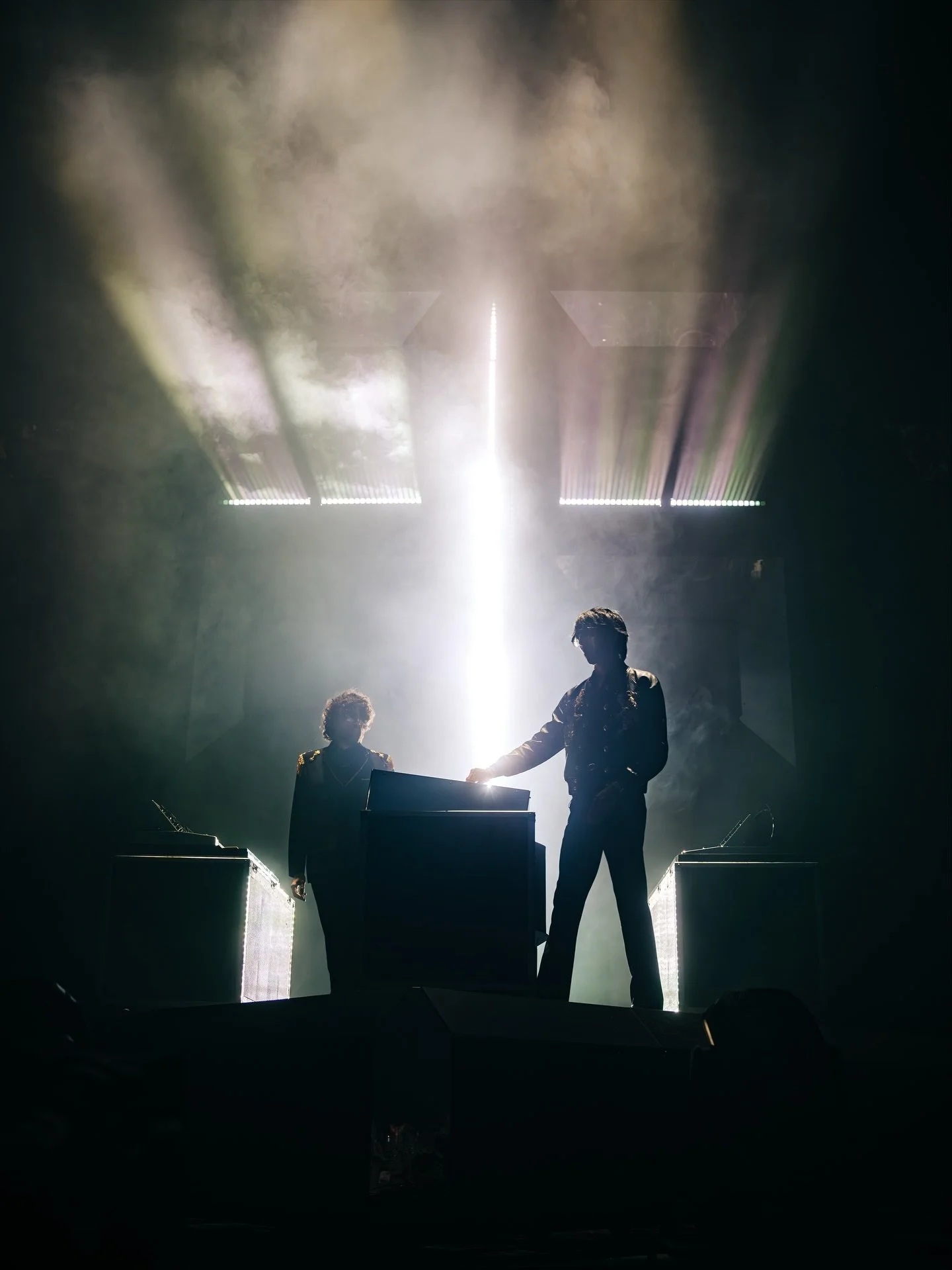 @etjusticepourtous ✝️ /// 11.1.25 x @ballarenadenver &bull;
&bull;
&bull;
&bull;
&bull;
#myfujifilmlegacy #morethanfullframe #concertphotographer #musicphotography #prismlensfx #denverconcerts #denverconcertphotographer #livemusicphotographer #denver