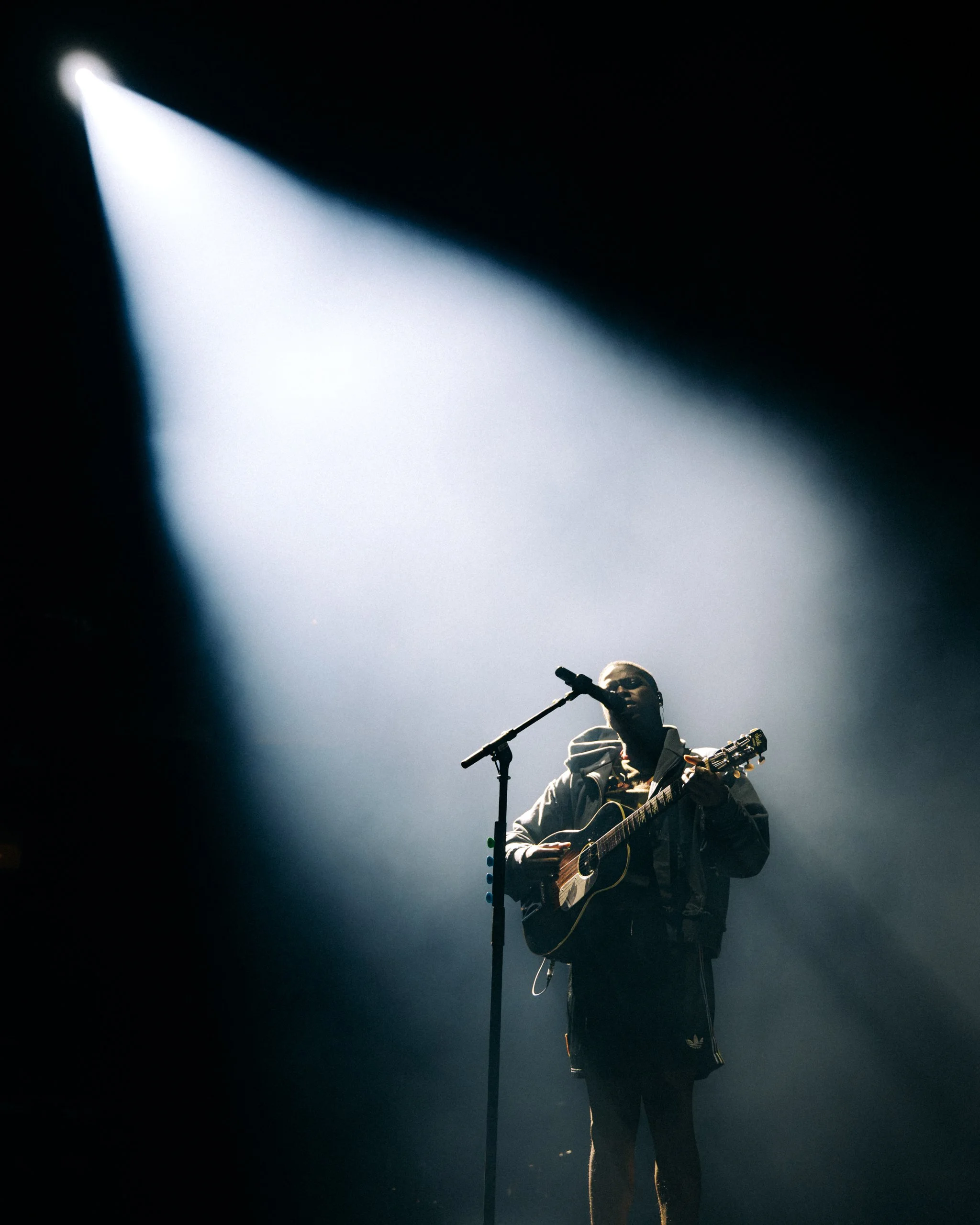20260826_DanielCaesar_jasonryanstudio-11.jpg