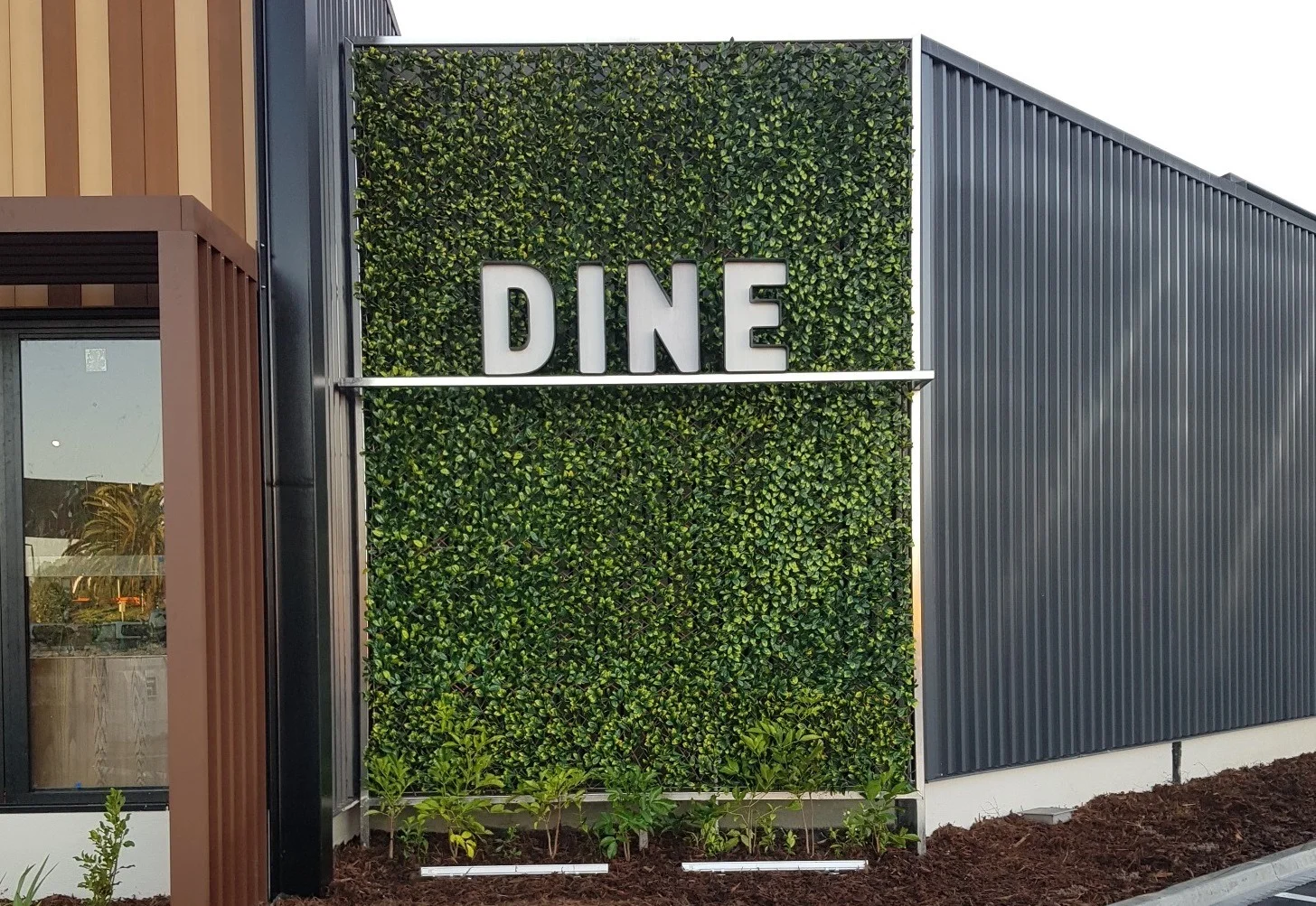 3D Illuminated Lettering - DINE Bayfair