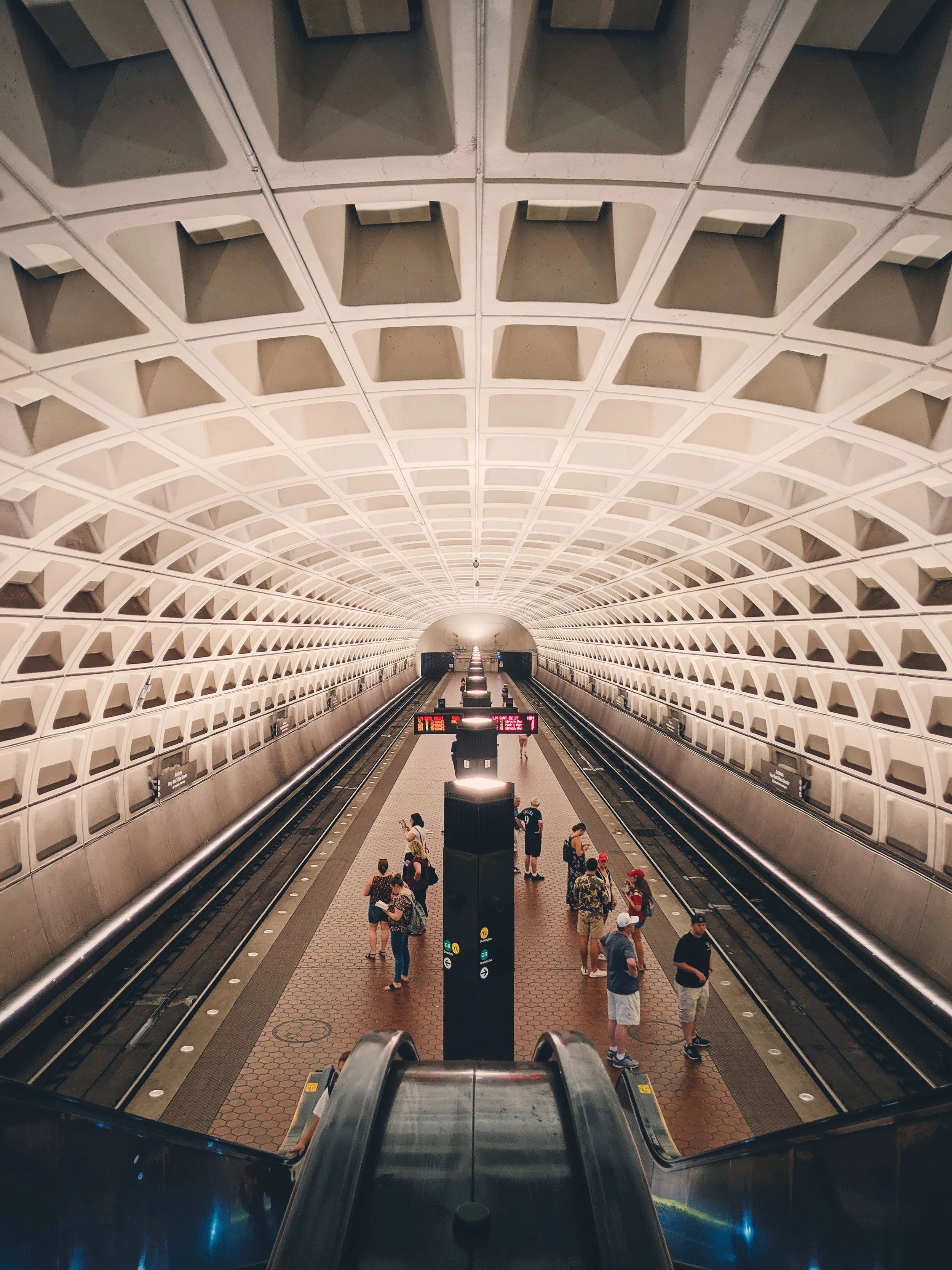 Archives Metro Station