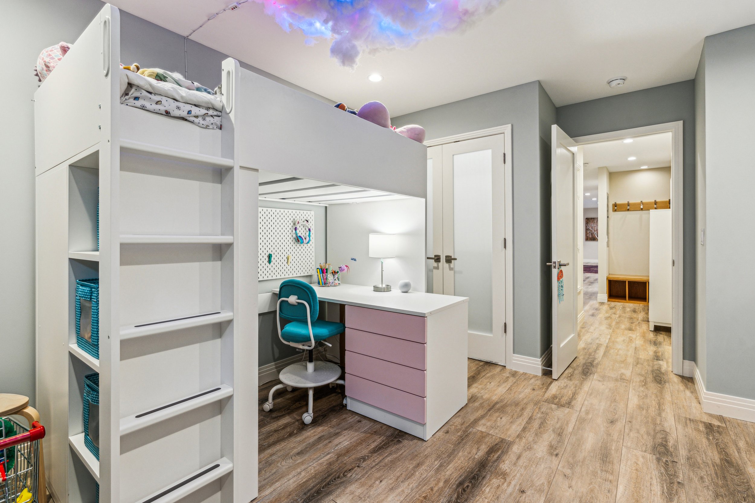 44-044-Bed-1534-Bradley-Dr.jpg