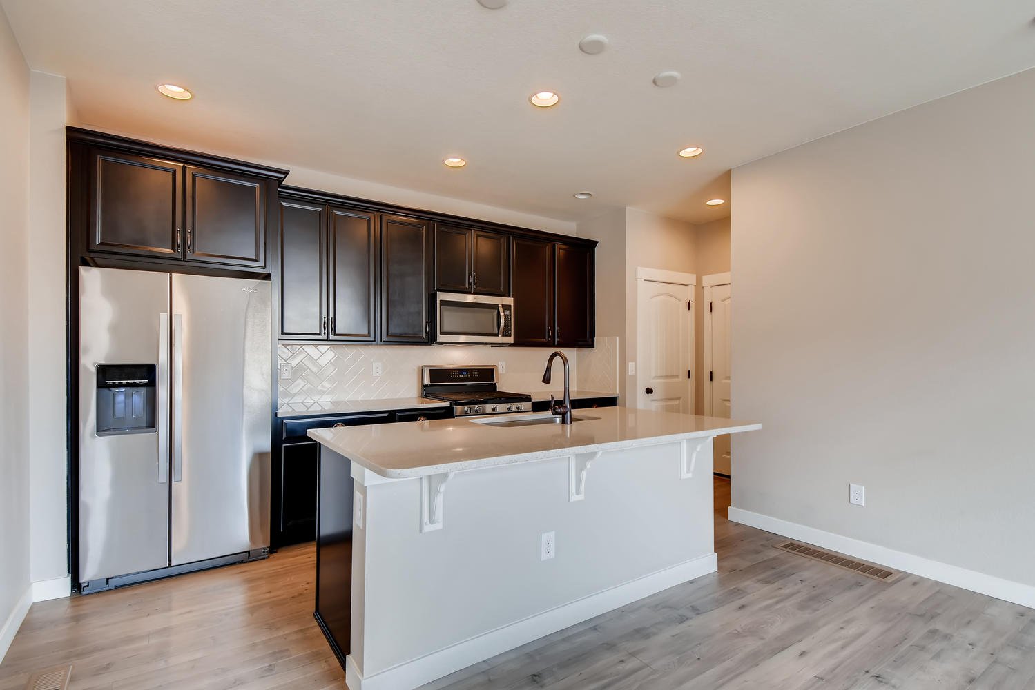 16437 Zuni Place Broomfield CO-large-011-014-Kitchen-1499x1000-72dpi.jpg