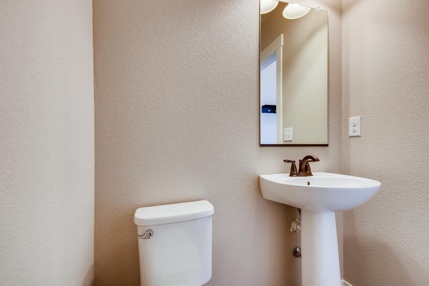 16437 Zuni Place Broomfield CO-large-013-017-Powder Room-1499x1000-72dpi.jpg