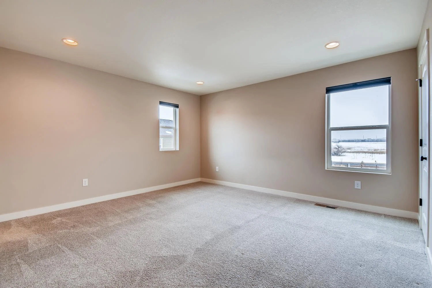 16437 Zuni Place Broomfield CO-large-014-012-2nd Floor Master Bedroom-1499x1000-72dpi.jpg