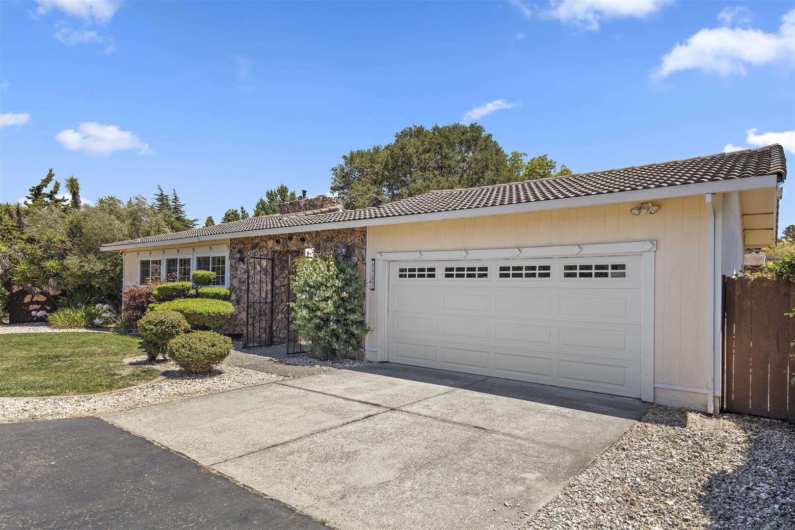 MLS 4957 San Pablo Dam Rd02.JPG