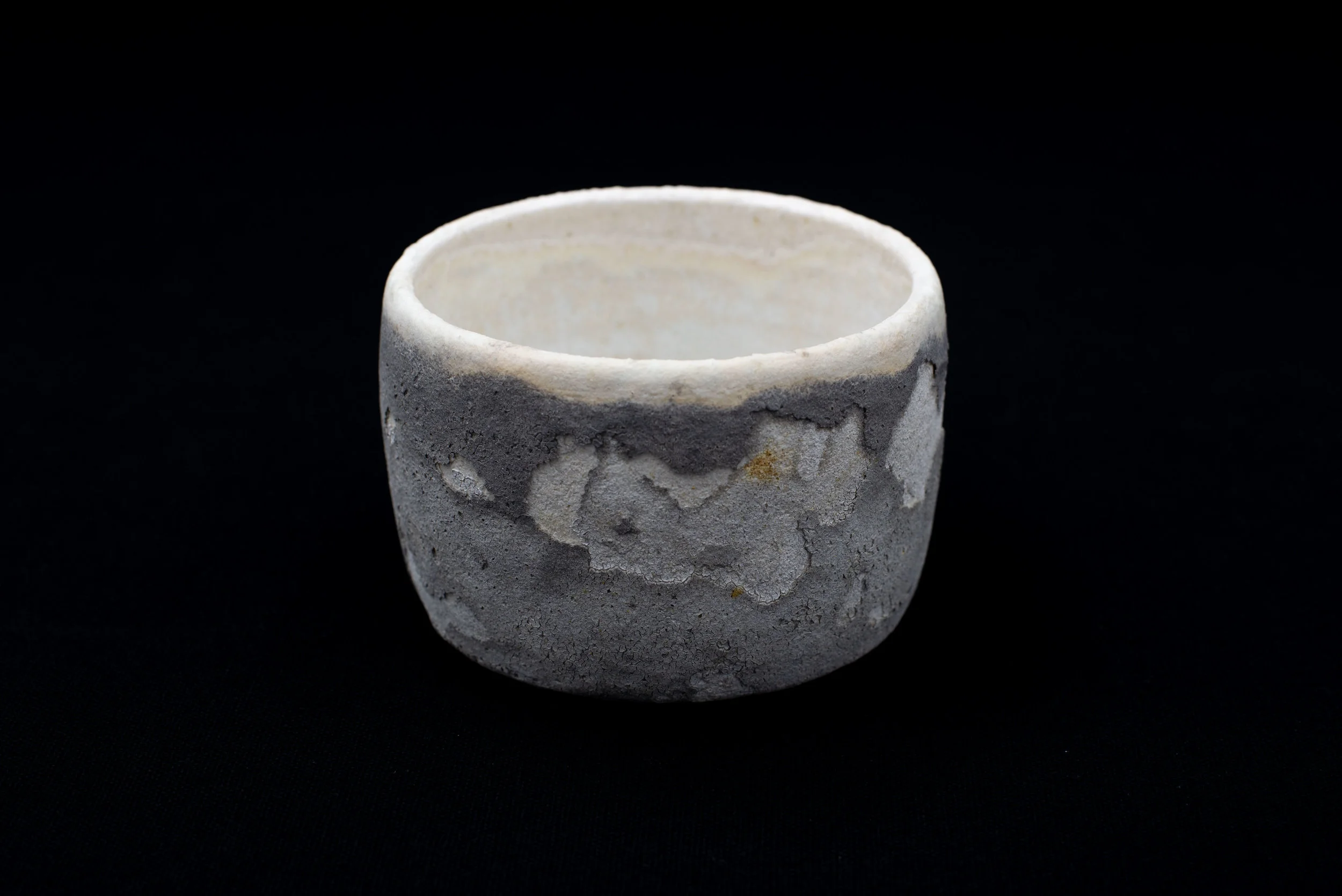 SHORT_TEXTURED_VASE-1.jpg