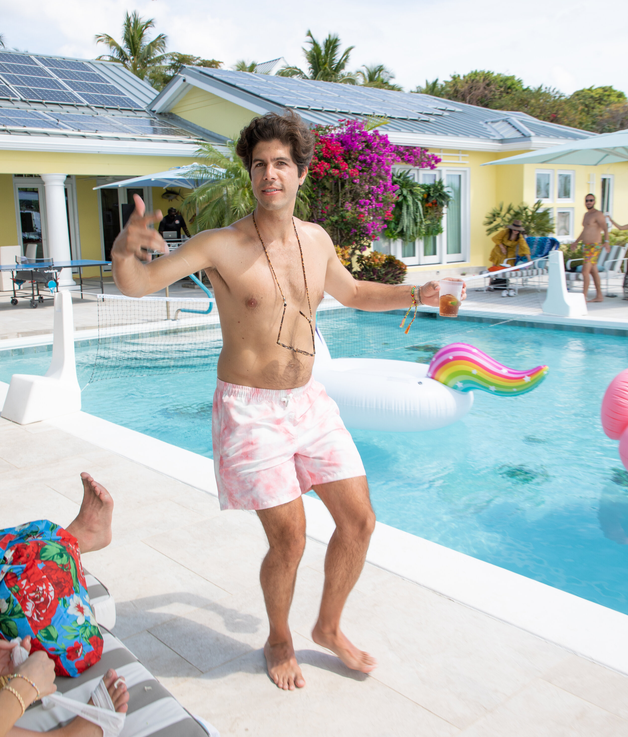DILLON AND ALFIE pool party-54.jpg