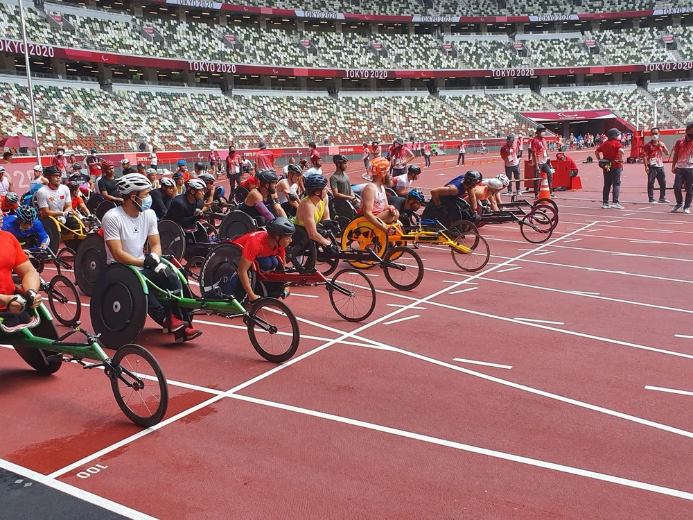 100m Start Practice with some Fancy Faces