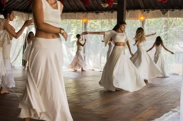 Percorso sulla ciclicità e gli archetipi femminili 