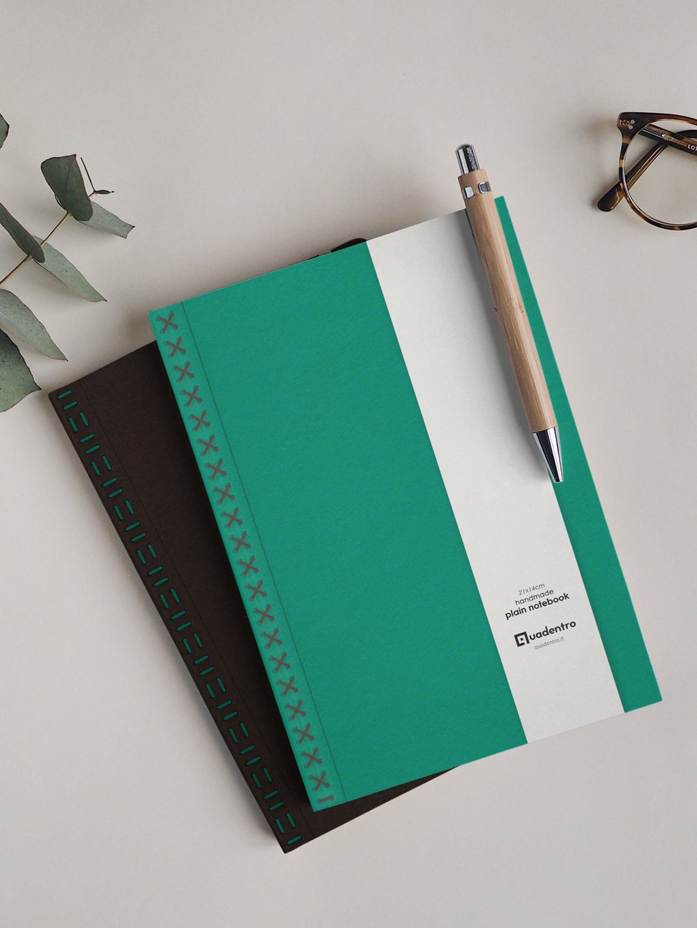 Quadentro” notebook in A5 format with green cover. — Milan Icons
