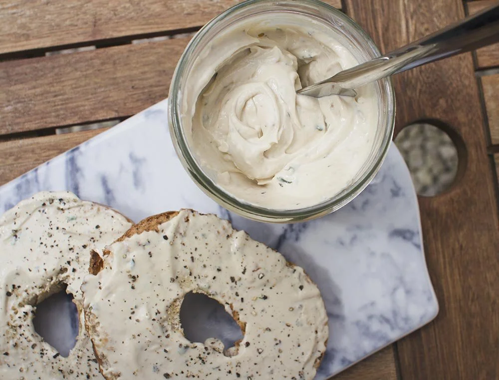 Garlic &amp; herb vegan cream cheese